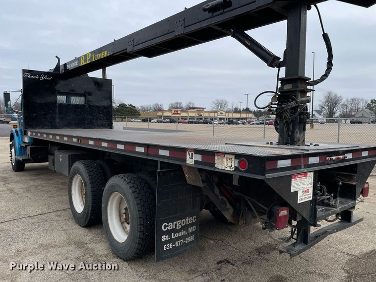 image for item MA9884 2004 Freightliner FL80  flatbed truck