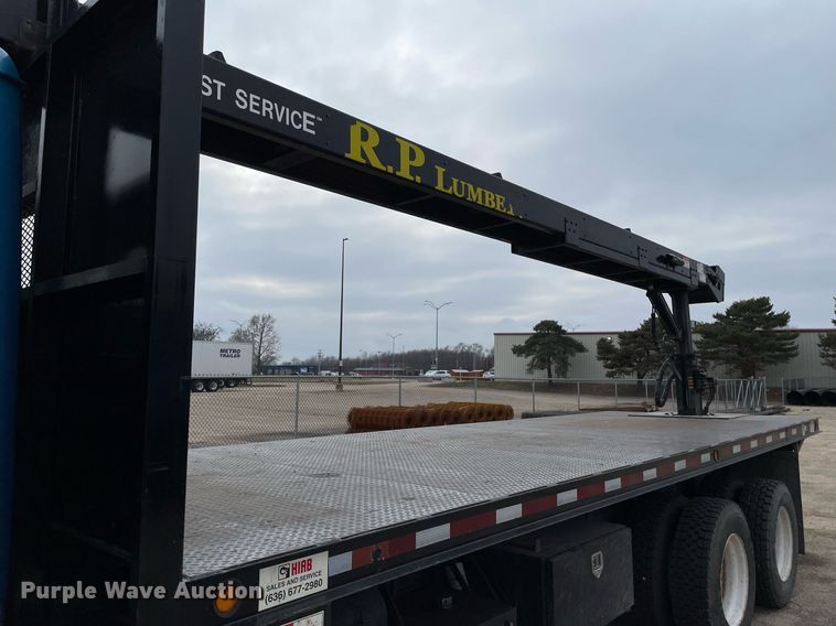 image for item MA9884 2004 Freightliner FL80  flatbed truck