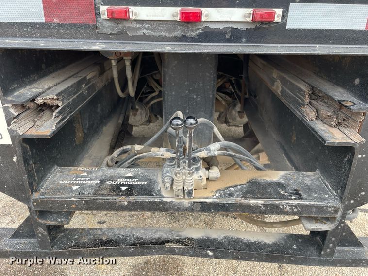 image for item MA9884 2004 Freightliner FL80  flatbed truck