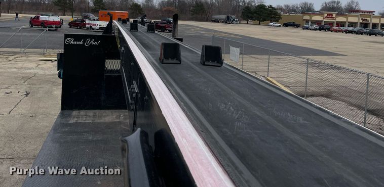 image for item MA9884 2004 Freightliner FL80  flatbed truck