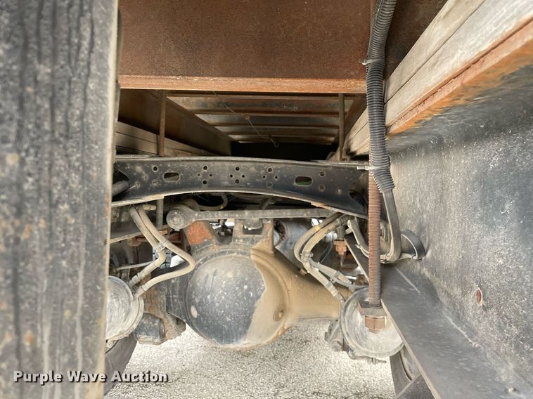 image for item MA9884 2004 Freightliner FL80  flatbed truck