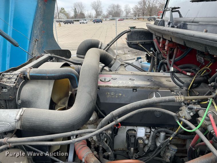 image for item MA9884 2004 Freightliner FL80  flatbed truck