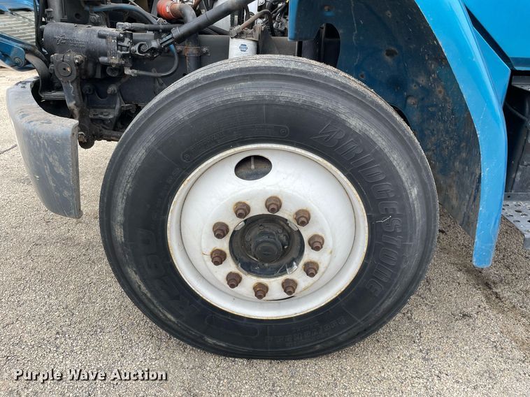 image for item MA9884 2004 Freightliner FL80  flatbed truck