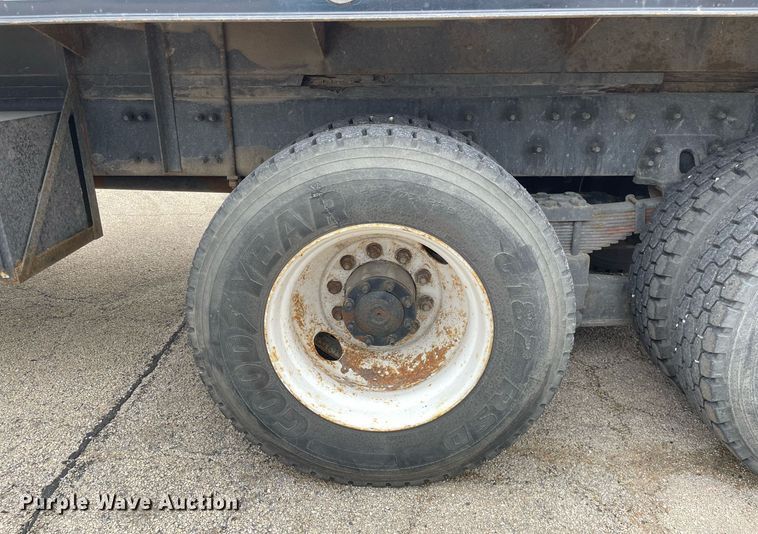 image for item MA9884 2004 Freightliner FL80  flatbed truck