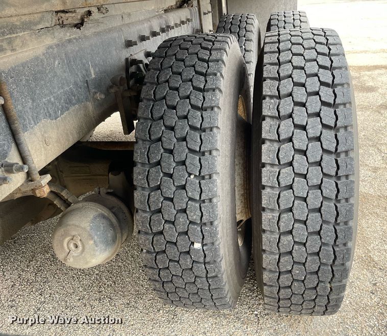 image for item MA9884 2004 Freightliner FL80  flatbed truck