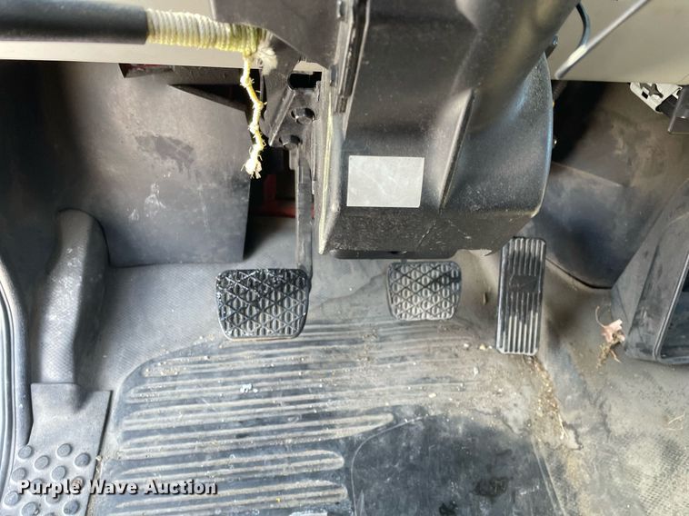 image for item MA9898 2004 Freightliner FL80  flatbed truck