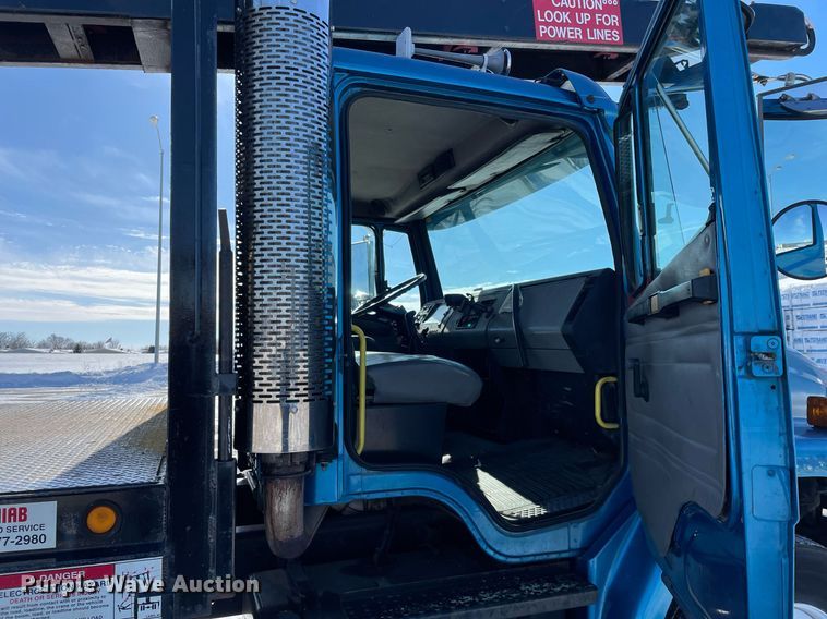 image for item MA9898 2004 Freightliner FL80  flatbed truck