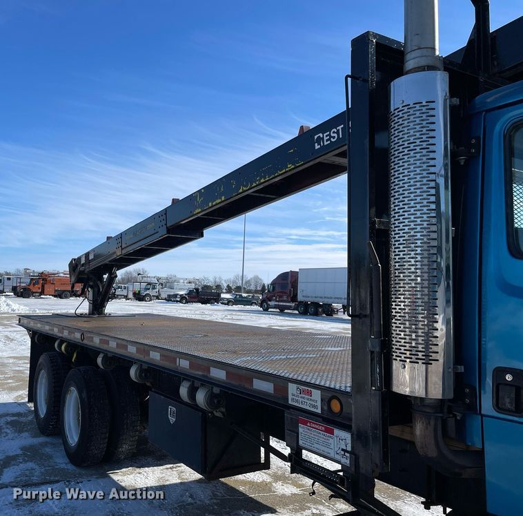 image for item MA9898 2004 Freightliner FL80  flatbed truck