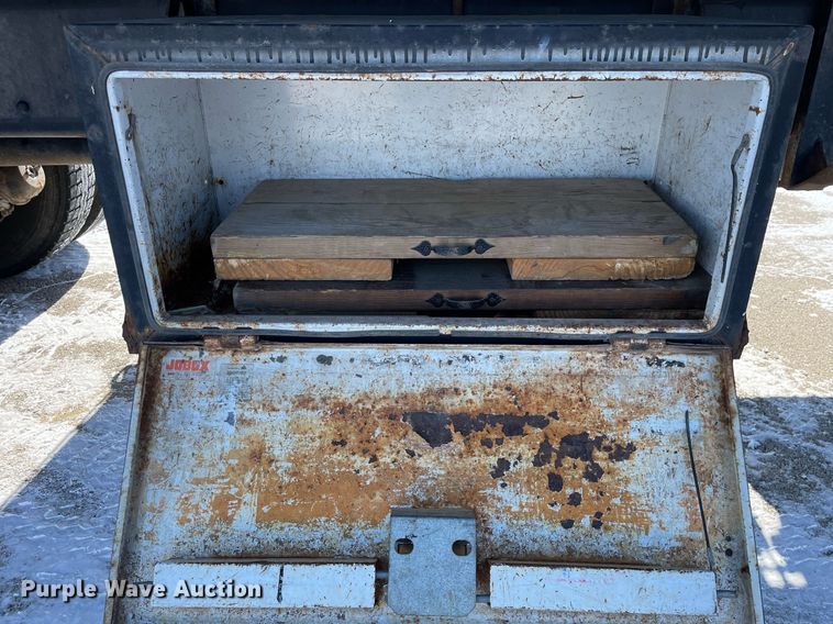 image for item MA9898 2004 Freightliner FL80  flatbed truck