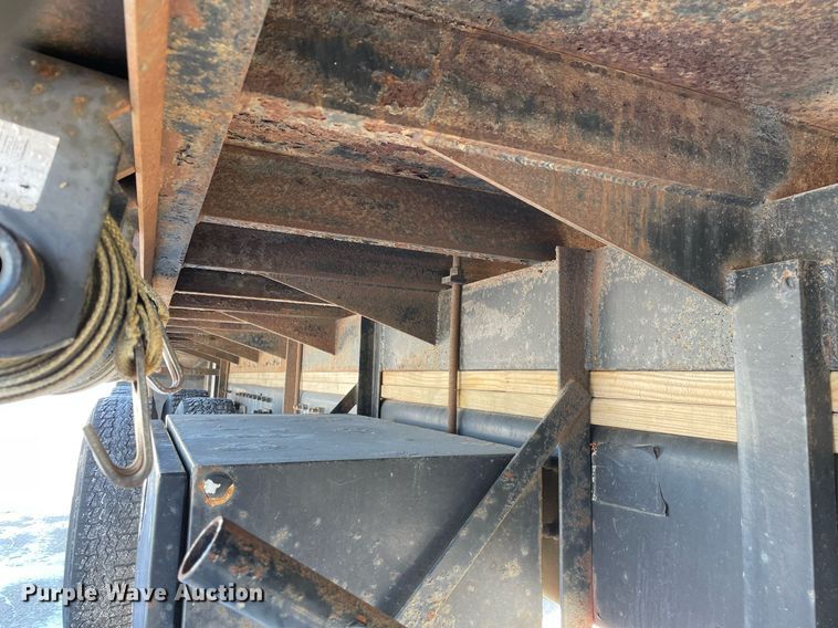 image for item MA9898 2004 Freightliner FL80  flatbed truck