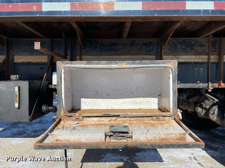 image for item MA9898 2004 Freightliner FL80  flatbed truck
