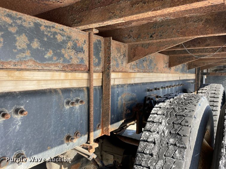 image for item MA9898 2004 Freightliner FL80  flatbed truck