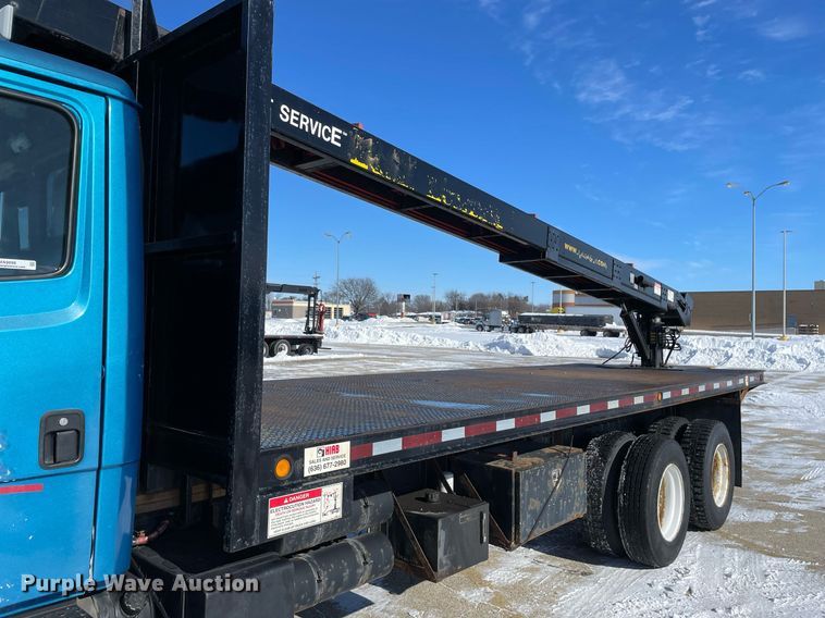 image for item MA9898 2004 Freightliner FL80  flatbed truck