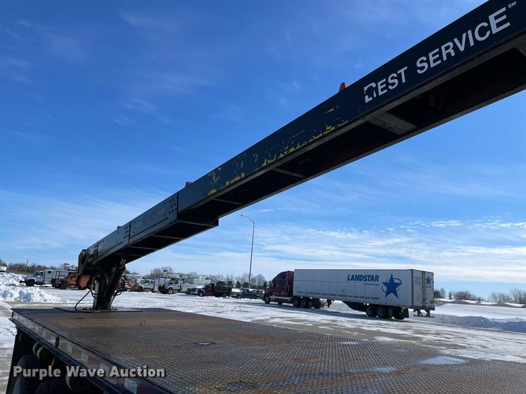 image for item MA9898 2004 Freightliner FL80  flatbed truck