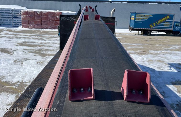 image for item MA9898 2004 Freightliner FL80  flatbed truck