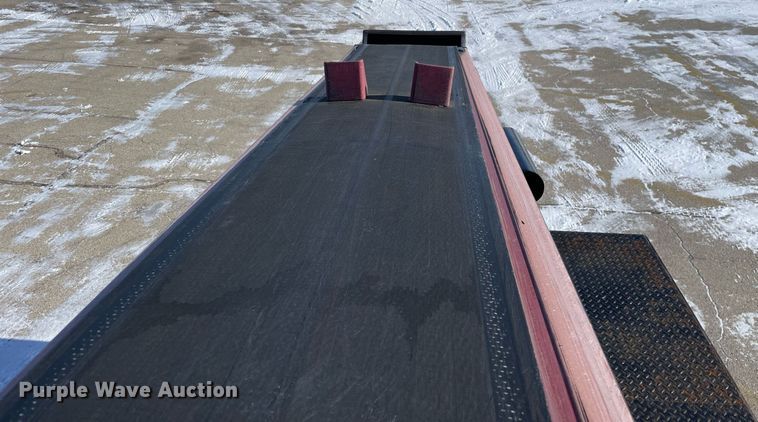 image for item MA9898 2004 Freightliner FL80  flatbed truck