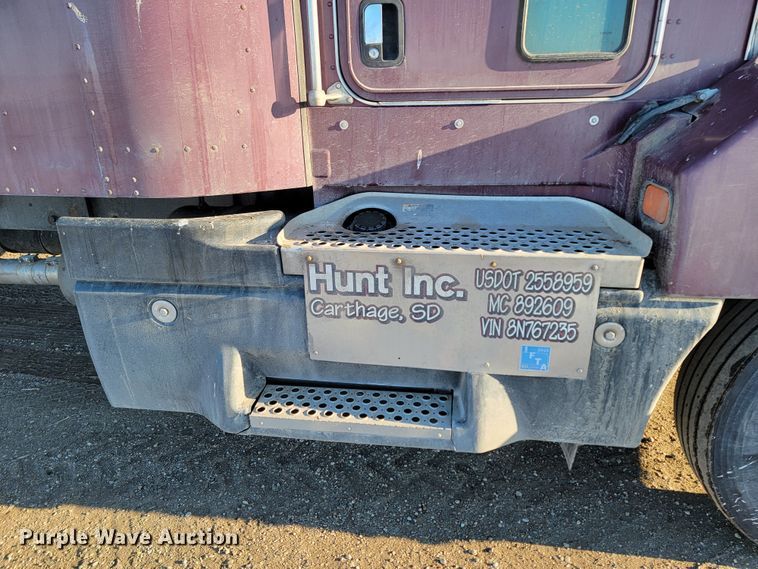 image for item ME9685 2007 Kenworth T600  semi truck