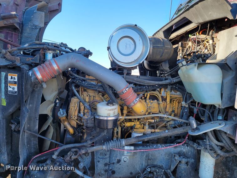 image for item ME9685 2007 Kenworth T600  semi truck