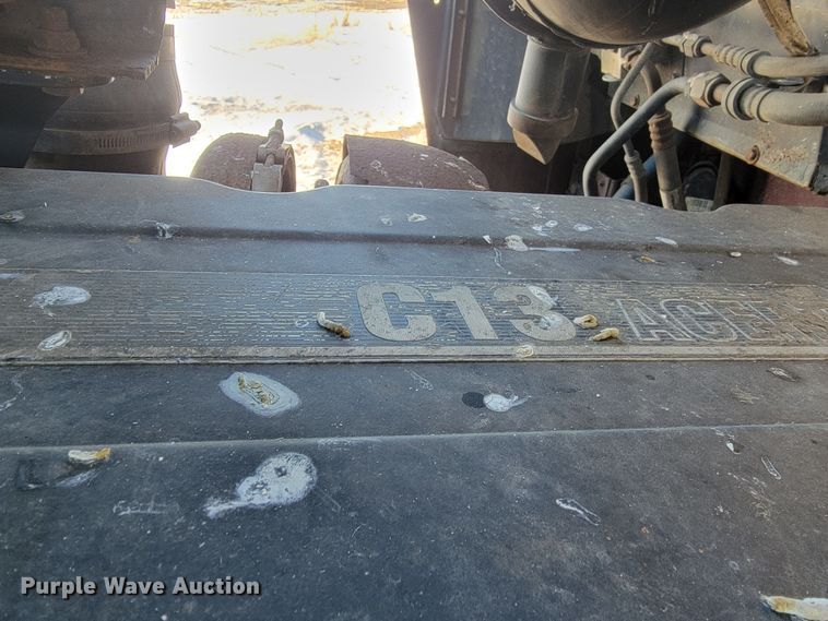 image for item ME9685 2007 Kenworth T600  semi truck