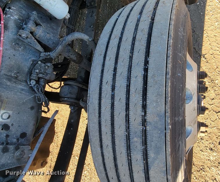 image for item ME9685 2007 Kenworth T600  semi truck