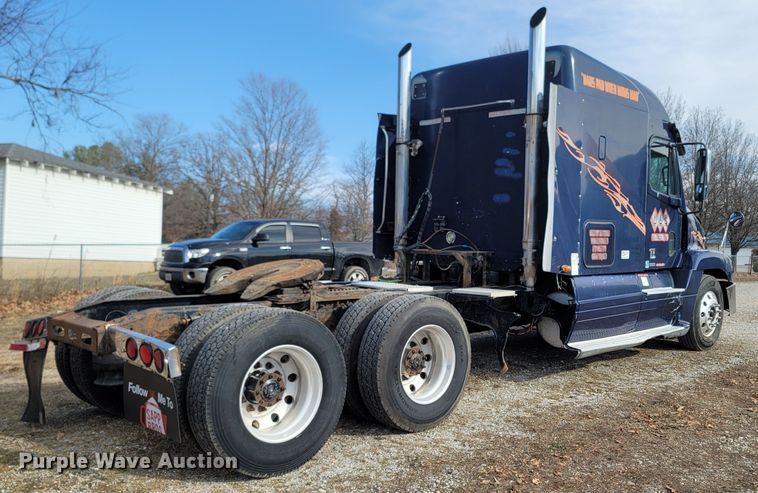 image for item MH9678 2005 Freightliner Century Class ST  semi truck