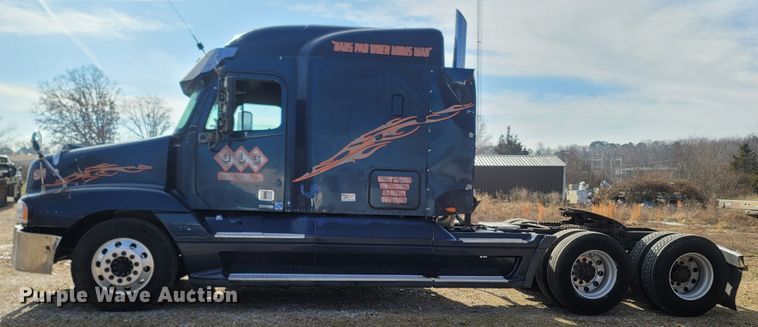 image for item MH9678 2005 Freightliner Century Class ST  semi truck