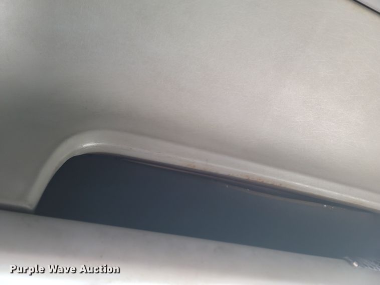 image for item MH9678 2005 Freightliner Century Class ST  semi truck