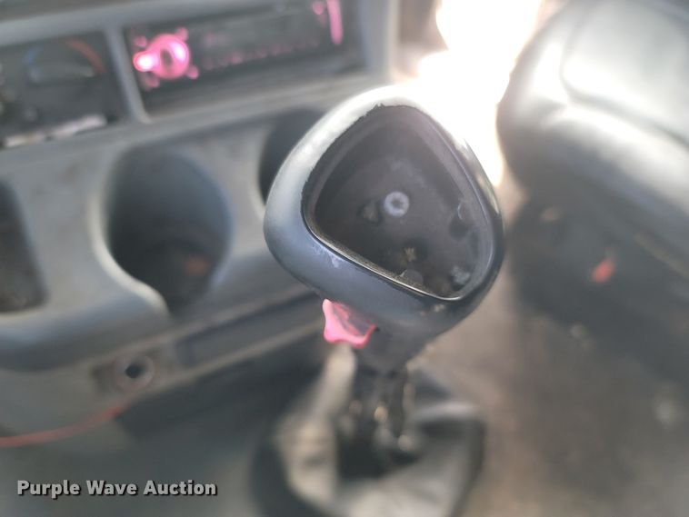 image for item MH9678 2005 Freightliner Century Class ST  semi truck