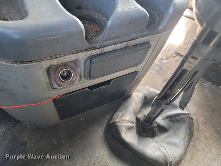 image for item MH9678 2005 Freightliner Century Class ST  semi truck