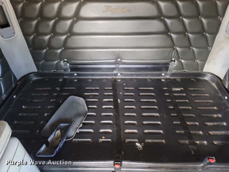 image for item MH9678 2005 Freightliner Century Class ST  semi truck