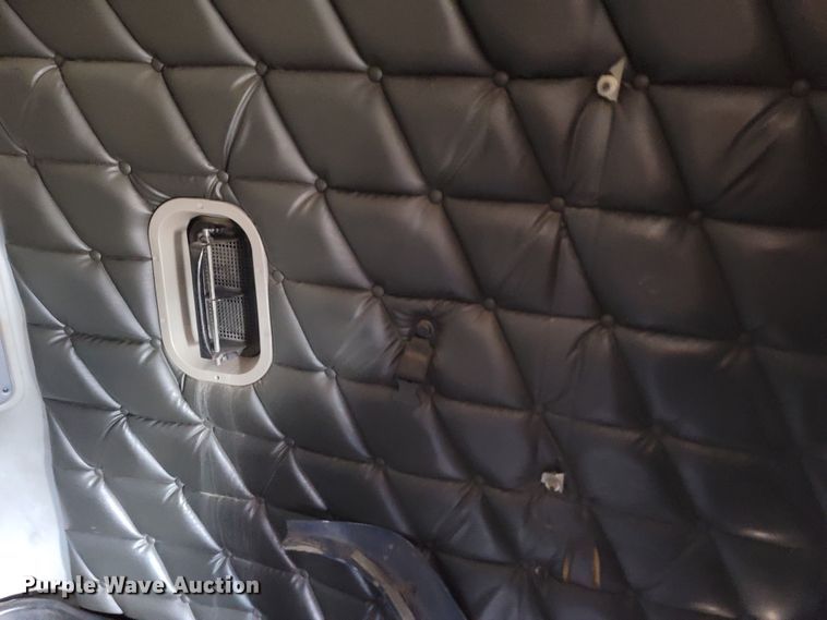 image for item MH9678 2005 Freightliner Century Class ST  semi truck