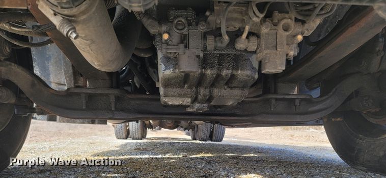 image for item MH9678 2005 Freightliner Century Class ST  semi truck