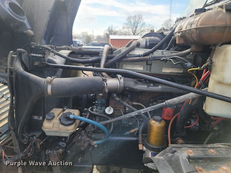 image for item MH9678 2005 Freightliner Century Class ST  semi truck