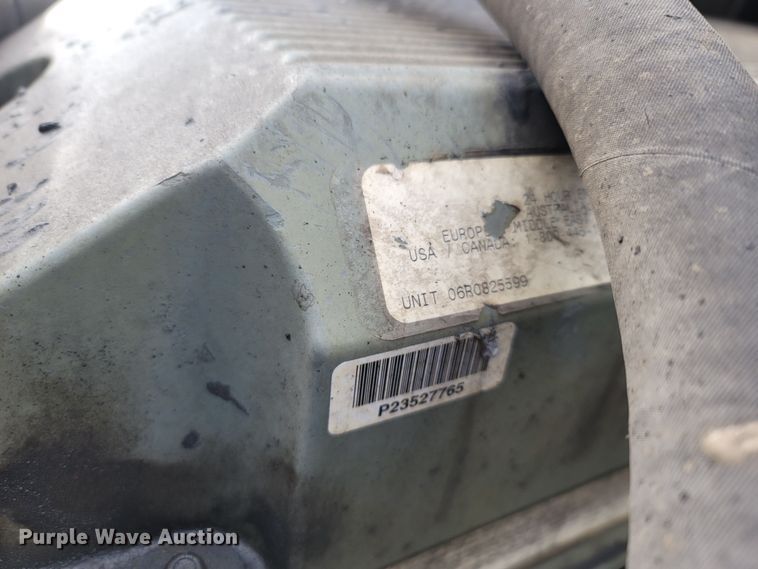 image for item MH9678 2005 Freightliner Century Class ST  semi truck