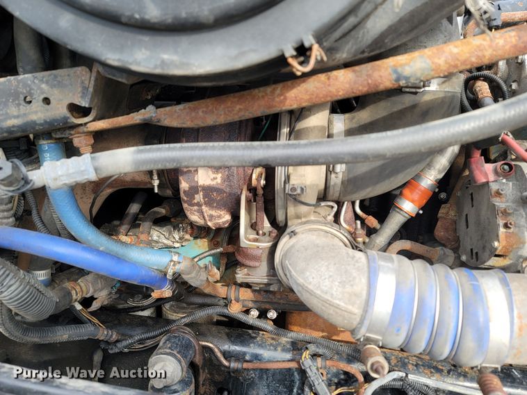 image for item MH9678 2005 Freightliner Century Class ST  semi truck