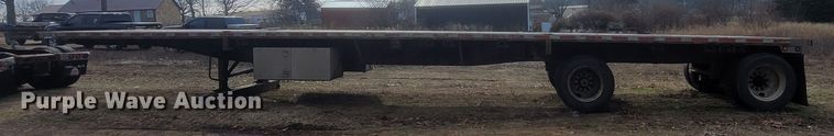image for item MH9679 2002 Utility Trailers  flatbed trailer