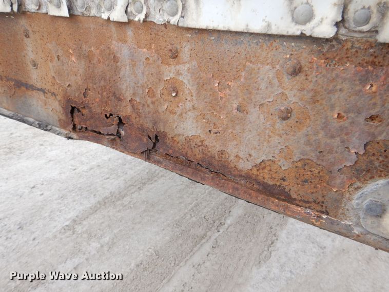 image for item MJ9985 2000 Wabash  dry van trailer