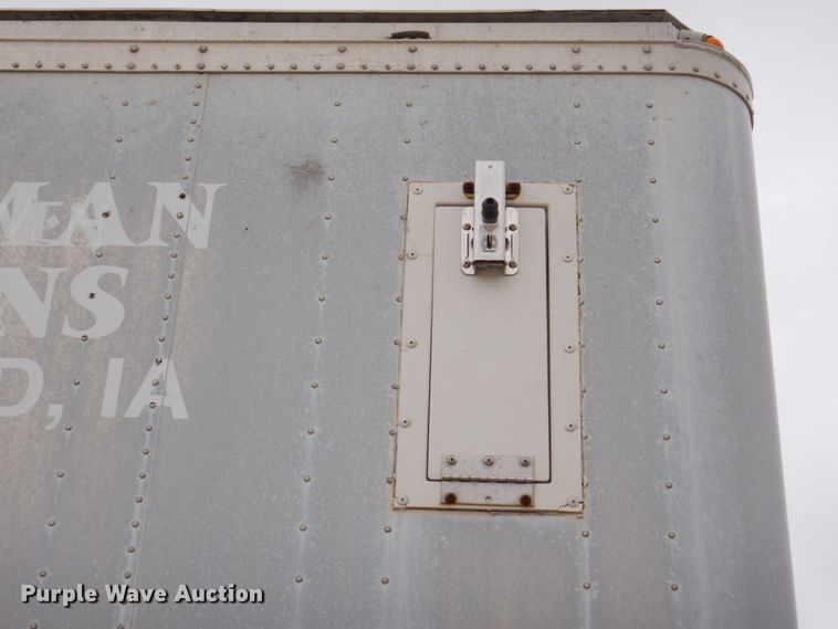 image for item MJ9985 2000 Wabash  dry van trailer