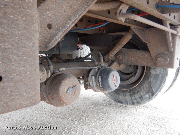 image for item MJ9985 2000 Wabash  dry van trailer