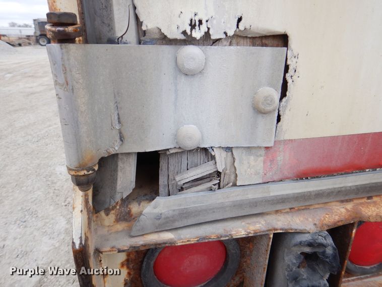 image for item MJ9985 2000 Wabash  dry van trailer