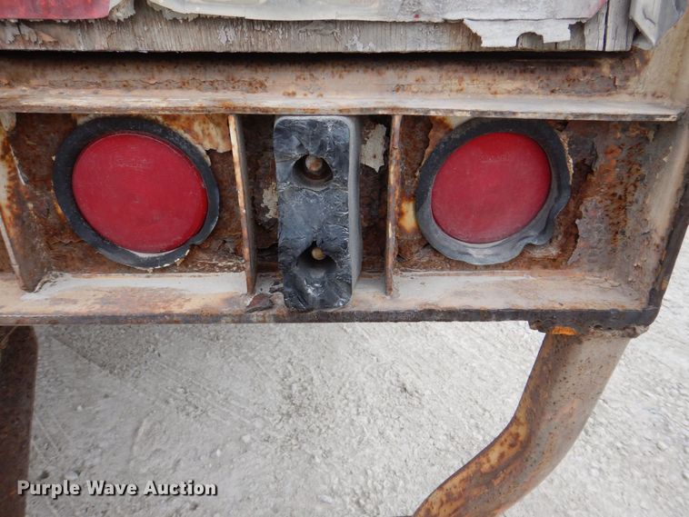 image for item MJ9985 2000 Wabash  dry van trailer