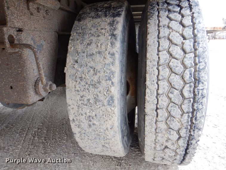 image for item MJ9985 2000 Wabash  dry van trailer