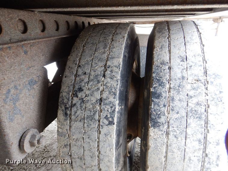 image for item MJ9985 2000 Wabash  dry van trailer