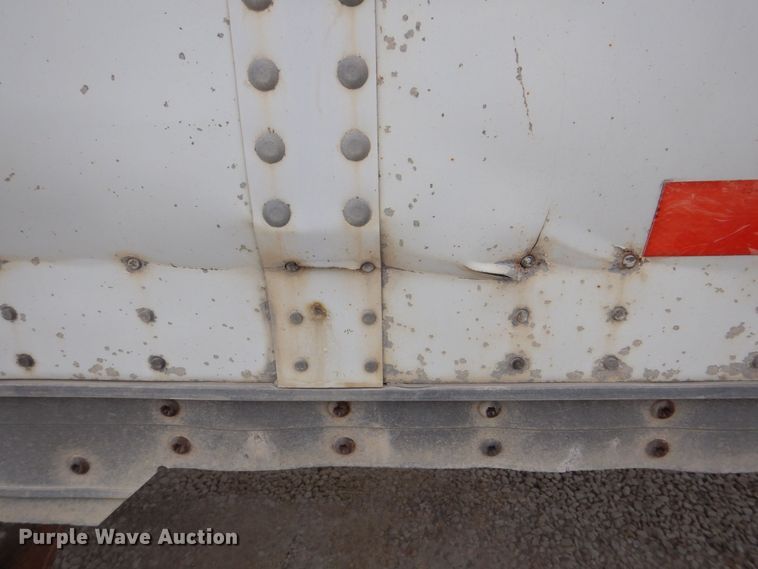 image for item MJ9986 2000 Wabash  dry van trailer