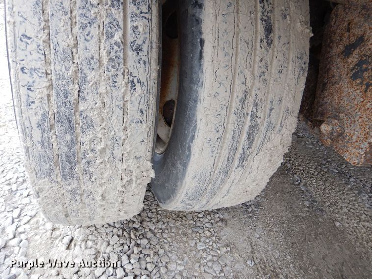 image for item MJ9986 2000 Wabash  dry van trailer