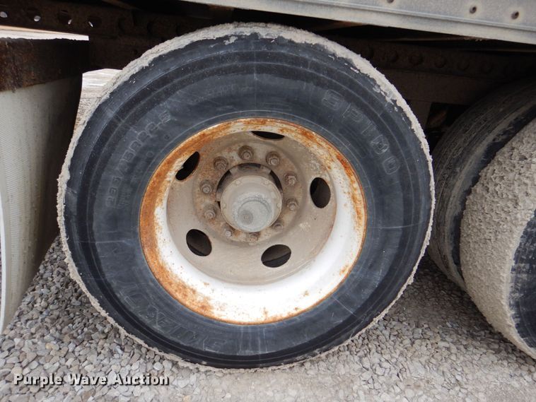 image for item MJ9986 2000 Wabash  dry van trailer