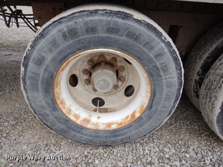 image for item MJ9986 2000 Wabash  dry van trailer