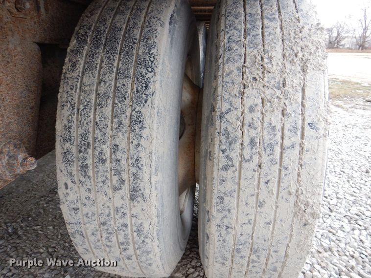 image for item MJ9986 2000 Wabash  dry van trailer