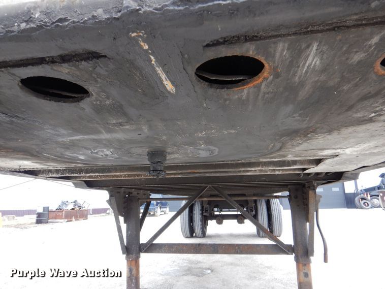 image for item MJ9987 2013 Stoughton DVW-285S-C-WDC dry van trailer