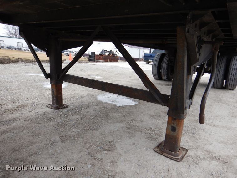 image for item MJ9987 2013 Stoughton DVW-285S-C-WDC dry van trailer